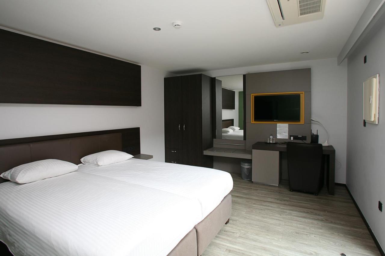 Hotel Au Prince Royal Leopoldsburg Kültér fotó